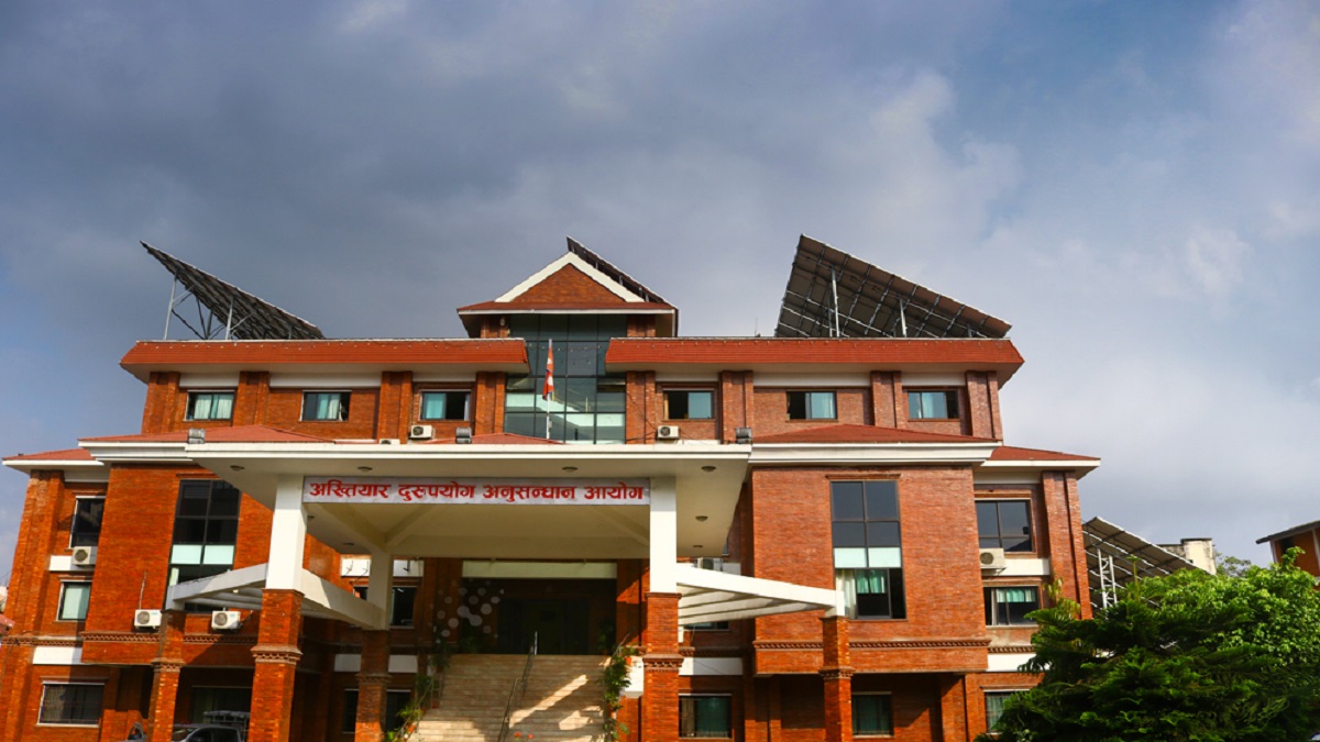 मिश्रविरुद्ध दुई करोड नौ लाख बढीको भ्रष्टाचार मुद्दा