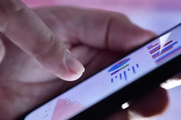 गर्मीमा स्मार्टफोन तात्यो भने के गर्ने