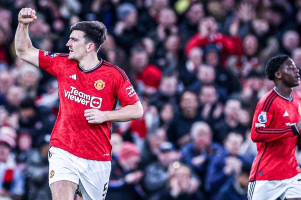 म्यानचेस्टर युनाइटेडलाई हराउँदै आर्सनल