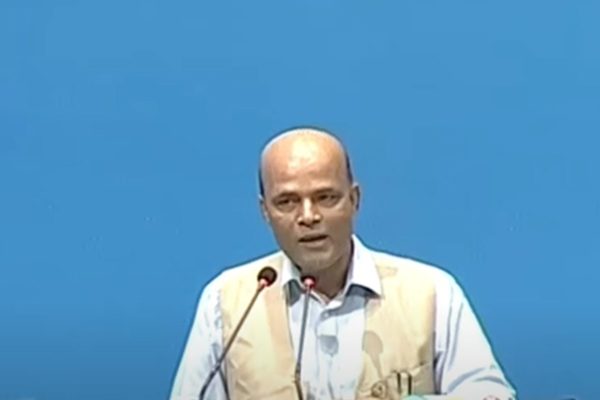 सांसद सिंहको व्यंग्य: "शहरी विकासलाई मन्त्री विकास मन्त्रालय बनाउनुहोस्"