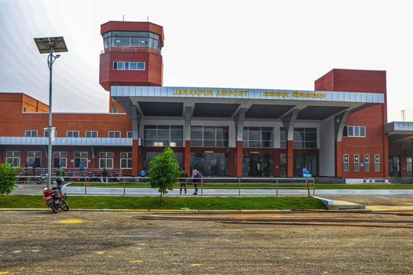 जनकपुर विमानस्थलमा विमान विलम्ब संकटको चिन्ह बन्ने एउटा घटना घटेको छ।