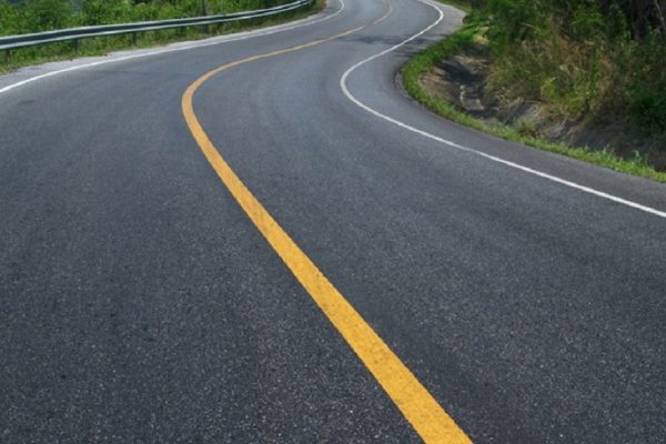 गण्डकी प्रदेशमा २३३ किमी पक्की सडक निर्माण गरेको छ। भौतिक पूर्वाधार विकास तथा यातायात व्यवस्था मन्त्रालयमार्फत आर्थिक वर्ष २०८०/८१ मा सम्पन्न भएका क्रमागत बहुवर्षीय र सालबसाली आयोजनामार्फत सडक कालोपत्र र ढलान भएको जनाएको छ।