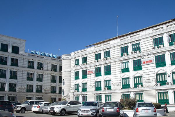 एक वर्षमा एक खर्बभन्दा बढी ऋण थपिएसँगै सरकारी ऋण नाघ्यो २४ खर्ब ३४ अर्ब रुपैयाँ