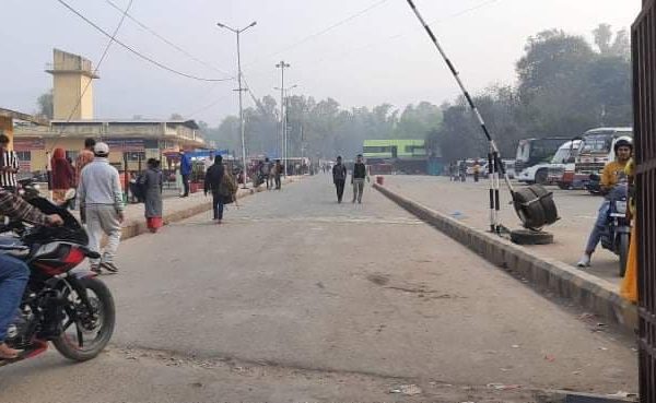 पोखरामा सार्वजनिक यातायात ठप्प, राइड शेयरिङको विरोध