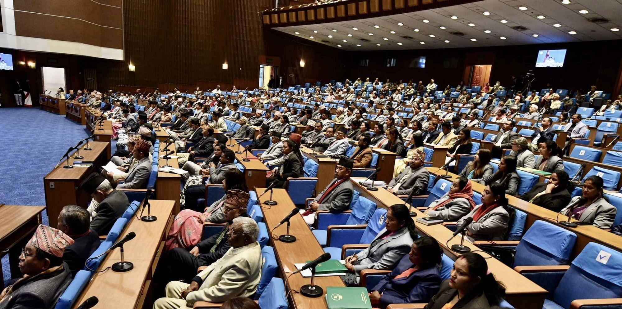 भारतीय गोताखोरले पनि सकेनन् हराएका यात्रु खोज्न, सबैले आशा मार्दै