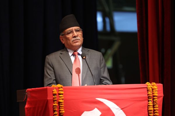 प्रचण्डले कांग्रेस-एमाले सरकारलाई षड्यन्त्रमूलक,बिचौलिया भने