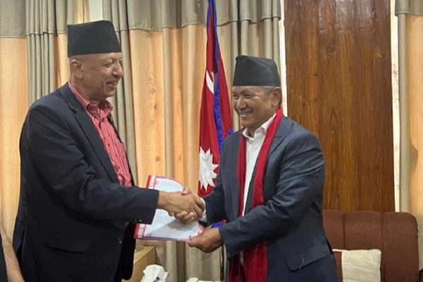 सञ्चार मन्त्री पृथ्वीसुब्बा गुरुङलाई एमाले प्रचार विभागको ३० बुँदे सुझाव