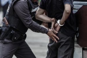 पेस्तोलसहित दुई भारतीय नागरिक पक्राउ