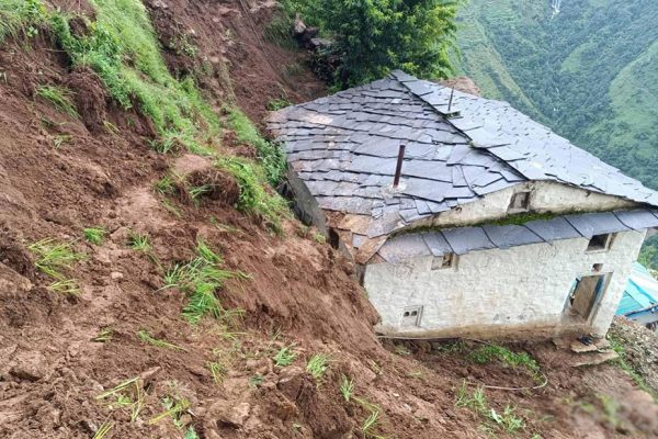 बाढी, पहिरो लगायतका विपद्‍मा परी हालसम्म १४८ जनाको मृत्यु