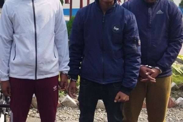 ७० वर्षीय वृद्धको पैसा लुटेर भागेका ३ जना सर्लाहीबाट पक्राउ