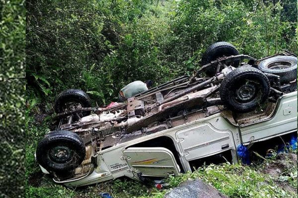 बीपी राजमार्गमा बोलेरो दुर्घटना :२ जनाको मृत्यु