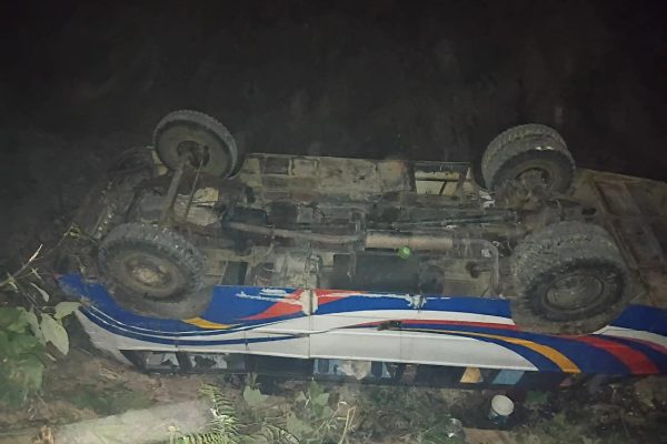 सर्लाहीको चुरे पहाडमा बस दुर्घटना: मानवीय क्षति नभएको पुष्टि