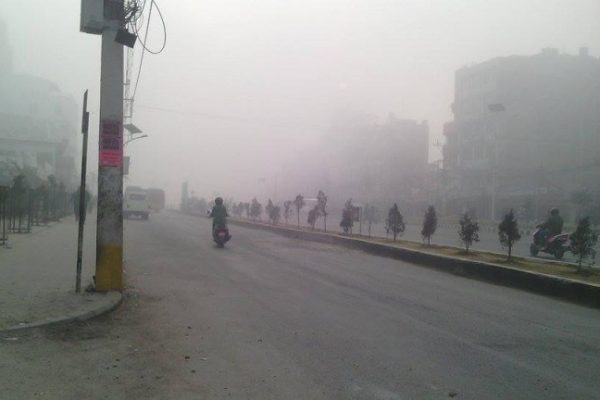 नेपालगञ्ज विमानस्थलमा बाक्लो हुस्सुका कारण हवाई सेवा ठप्प, यात्रु प्रतिक्षामा