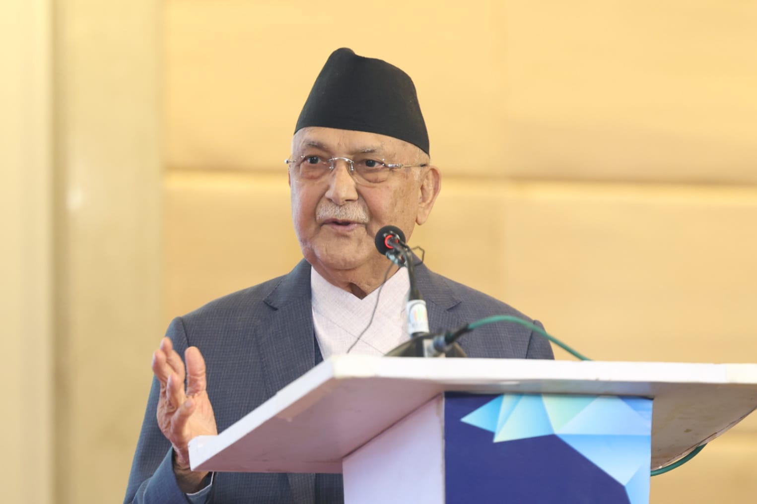 १५ वर्षभित्र गरिबी निवारण गर्ने प्रधानमन्त्री ओलीको घोषणा