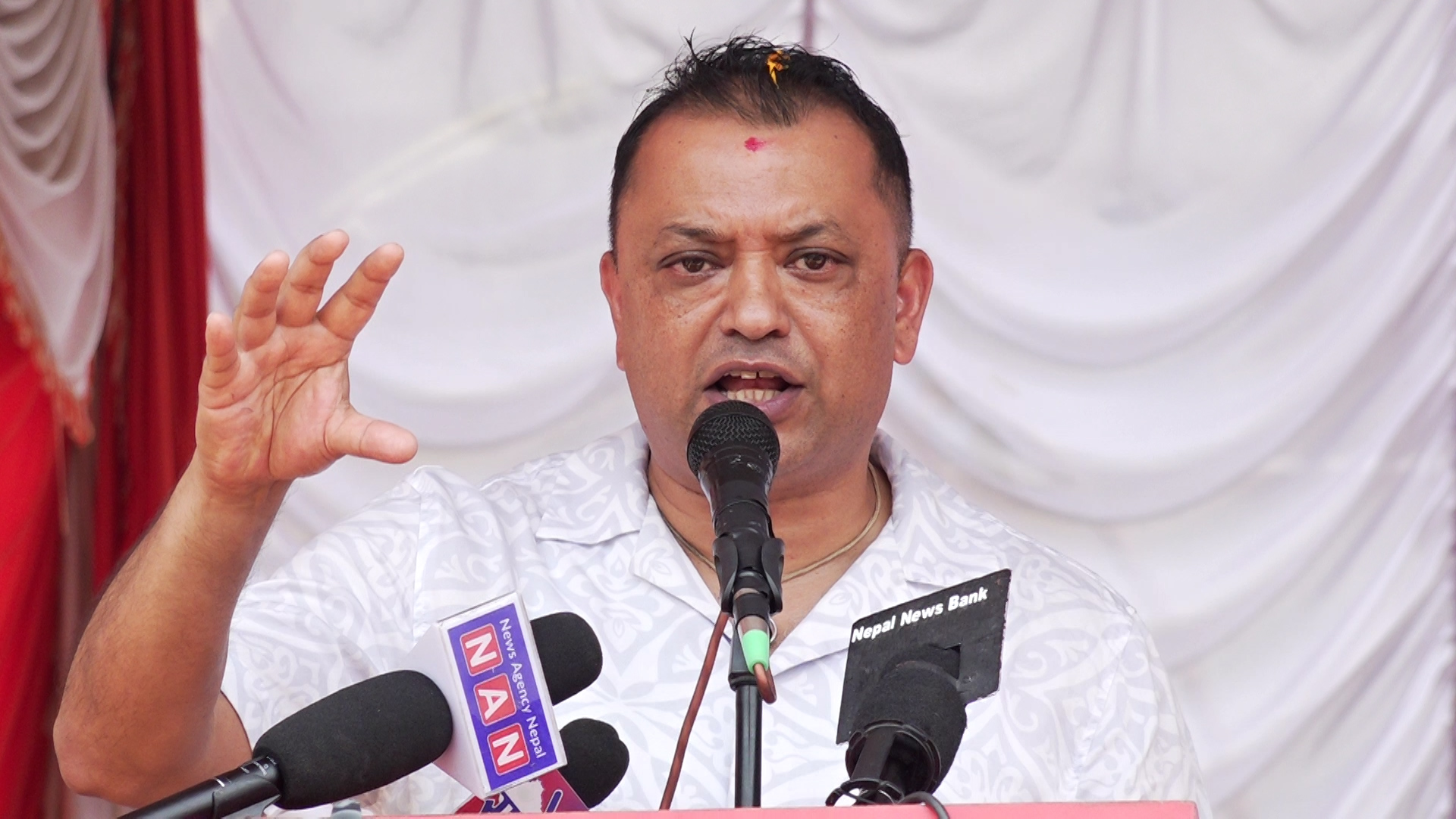 दिन गनेर होइन, योजना बनाएर अघि बढ्नुपर्छ : गगन थापा