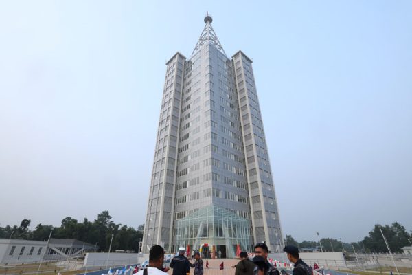 दैनिक ४ सयभन्दा बढी अवलोकनकर्ता दमक टावरमा