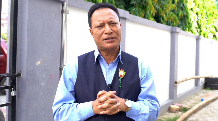 साउनभित्रै ड्राइभिङ लाइसेन्स छापेर वितरण सुरु गर्छौं : मन्त्री महर्जन