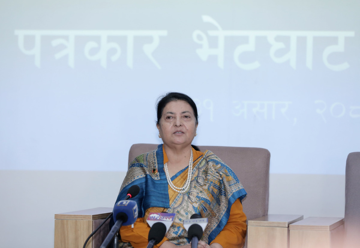 अनि संसद विघटनको निर्णयमा पुगिन् विद्यादेवी भण्डारी